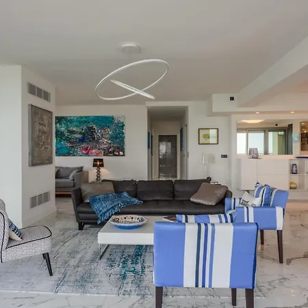 Calypso Keyweek Apartment With Amazing Sea View In Biarritz Biarritz