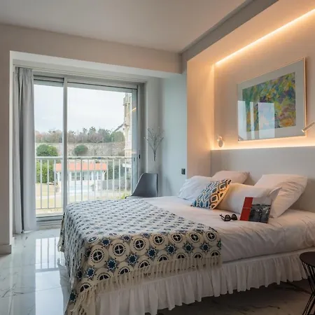 Calypso Keyweek Apartment With Amazing Sea View In Biarritz